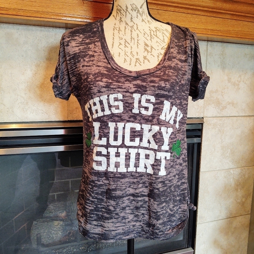 💥3/$20 St. Patrick's Day V-Neck T-Shirt! Vanity Small!